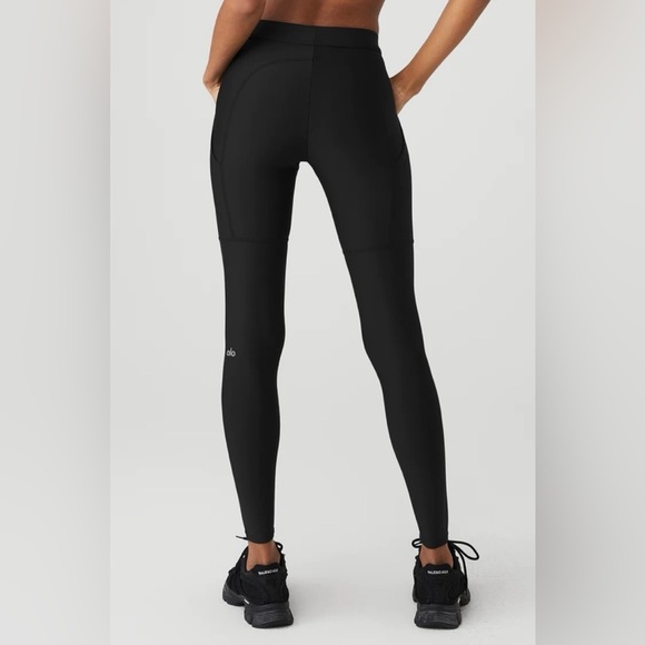 Alo Yoga High-Waist 4 Pocket Utility Legging - Picture 2 of 10